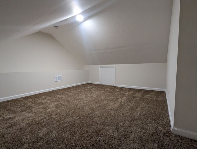 Building Photo - Charming two level row house in downtown Frederick available now!