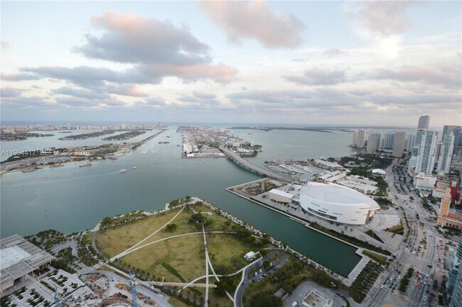 Building Photo - 1100 Biscayne Blvd