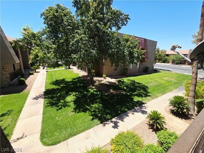 Building Photo - 5081 River Glen Dr