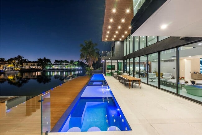 Building Photo - 1102 Washington St