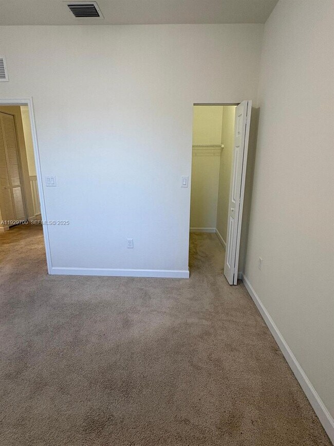 Building Photo - 9426 SW 171st Ct