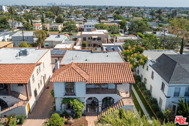 Building Photo - 1556 S Ogden Dr