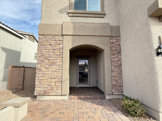 Building Photo - 132 Dunblane St