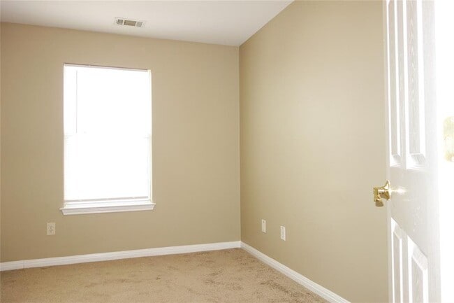 Building Photo - 6308 Perlita Dr