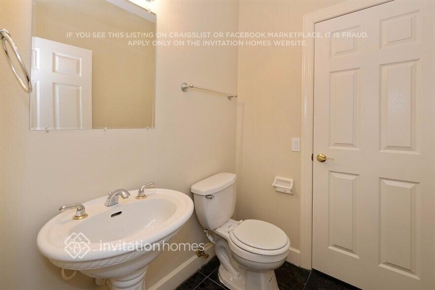 Building Photo - 3615 W Sevilla St