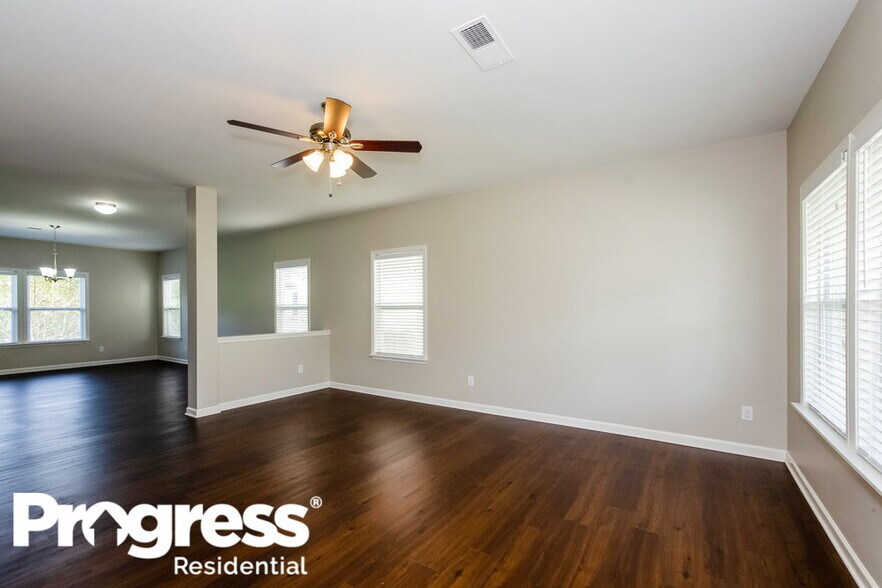 Building Photo - 9711 Cayenne Dr