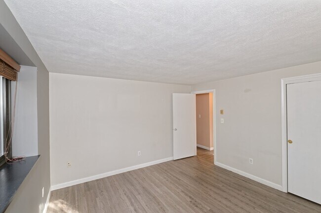 Building Photo - 1325 Worcester Rd