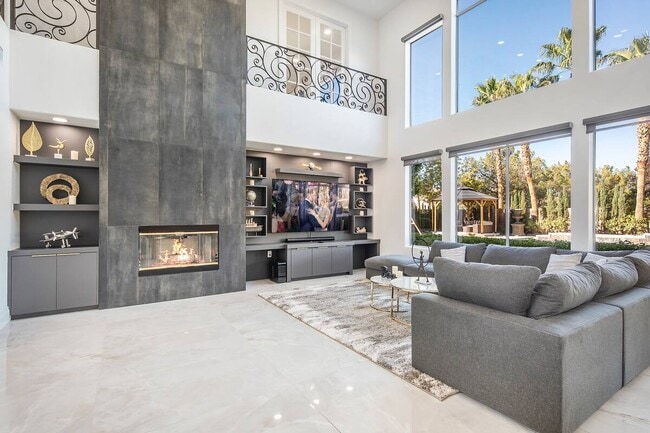 Building Photo - 1372 Peninsula Point Ave