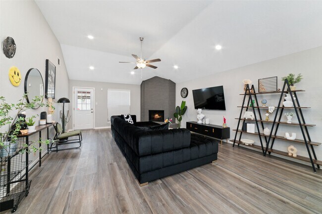 Building Photo - 12702 Ashford Creek Dr