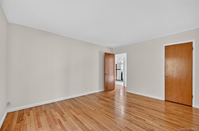 Building Photo - 19 Barnett Dr