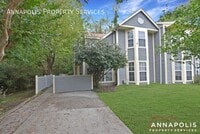 Building Photo - 906 Windwhisper Ln