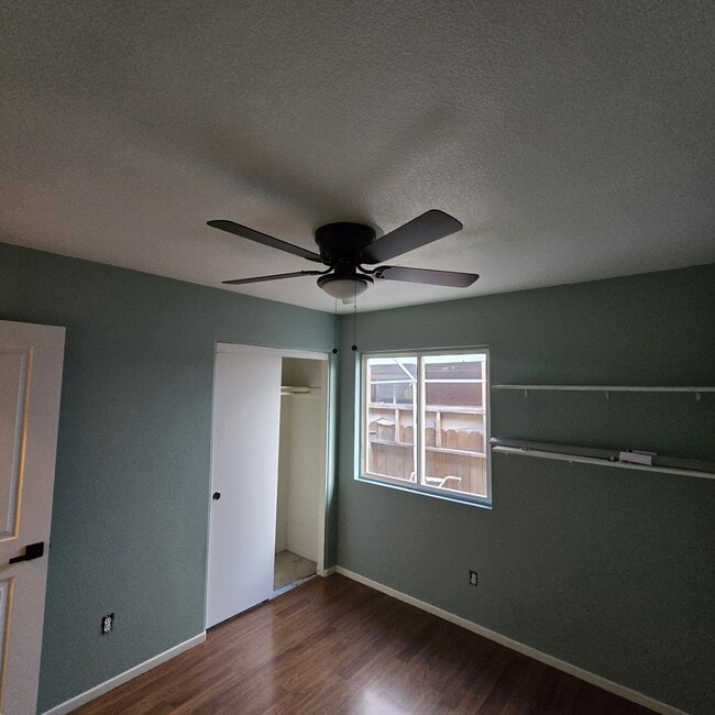 Building Photo - 2219 Camino Dr