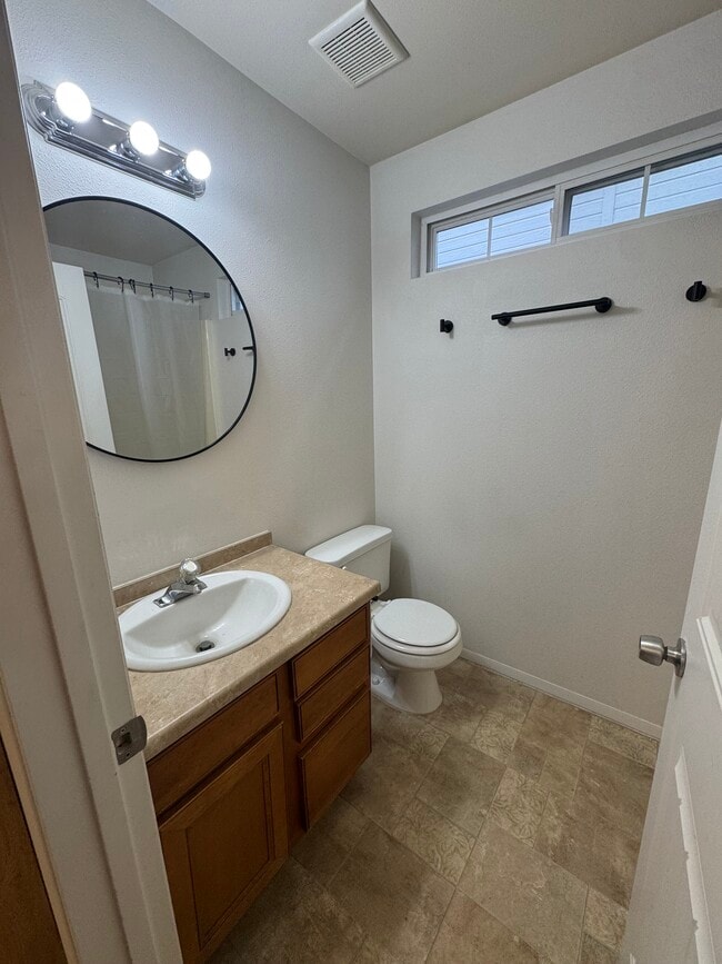 Building Photo - 6515 Butte St