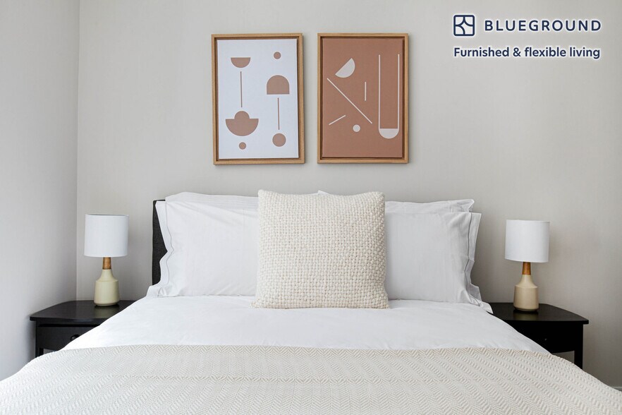 Building Photo - 949 1st St SE