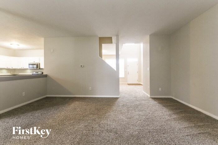 Building Photo - 6403 Pemboke Ct