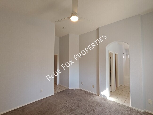 Building Photo - 7960 S Lennox Ln