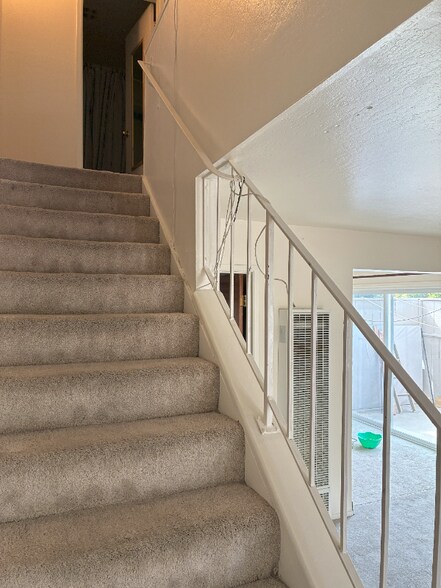 Building Photo - 40470 Grimmer Blvd