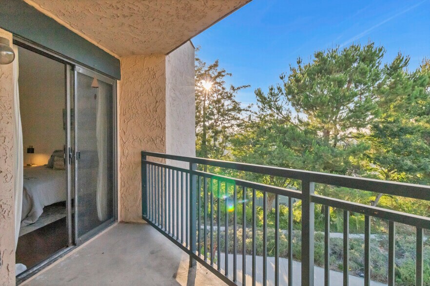 Building Photo - 4499 Via Marisol Via