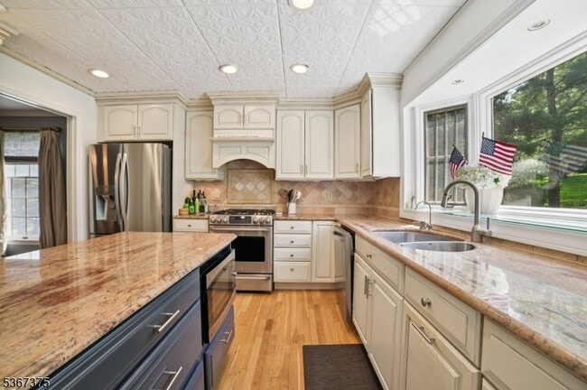 Building Photo - 415 Fairmount Ave