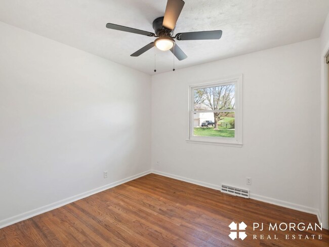 Building Photo - 5 Bedroom, 3 Bathroom - Newly Updated