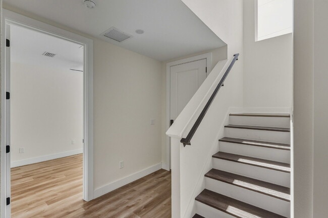 Building Photo - Luxurious 3 Bedroom Condo with Spacious Layout and Prime Location in Tampa, FL!