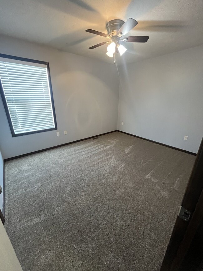 Building Photo - Newer 3-Bed Townhome in NW Columbus, attached double car garage and private back yard!