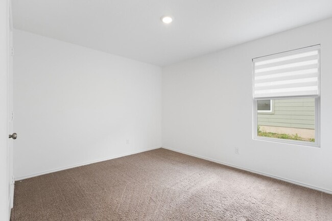 Building Photo - 9126 Selene Pl