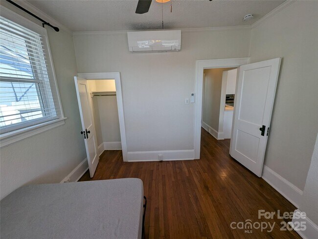 Building Photo - 28 Woodrow Ave