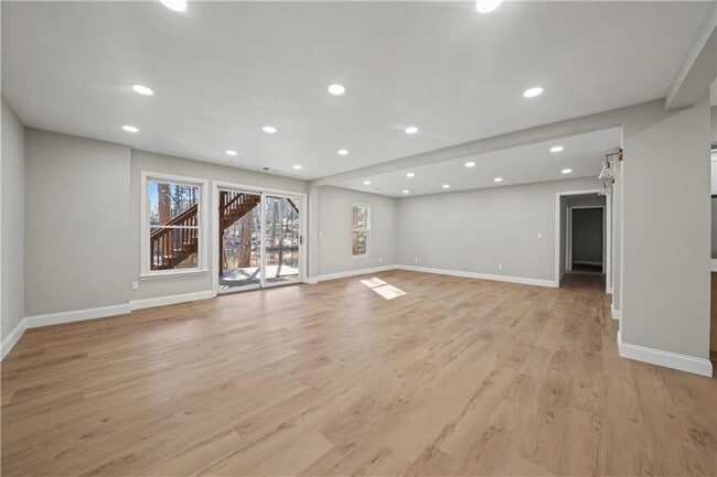 Building Photo - 195 Brightmore Way