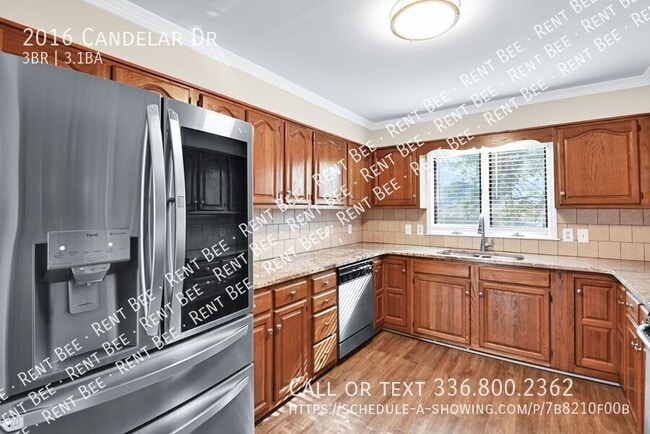 Building Photo - 2016 Candelar Dr