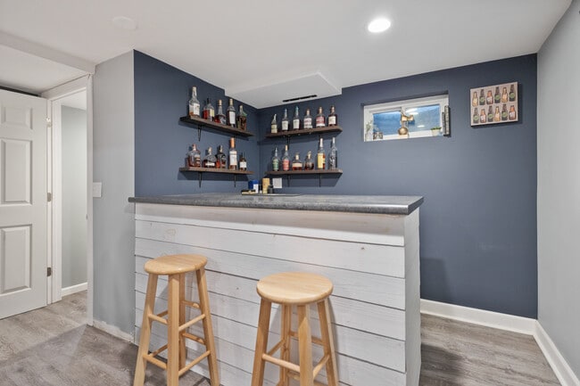 Building Photo - 328 S 14th St