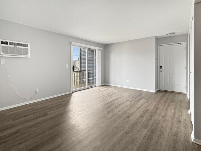 Building Photo - 1018 Abbey Ct