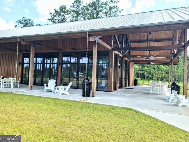 Building Photo - 114 Old Field Run