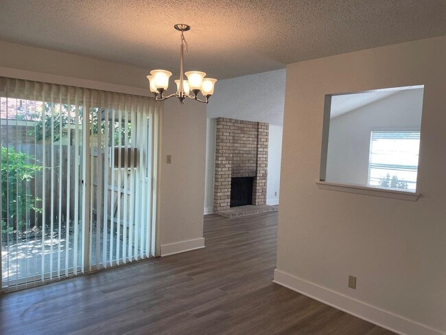 Building Photo - 11914 Swan Dr