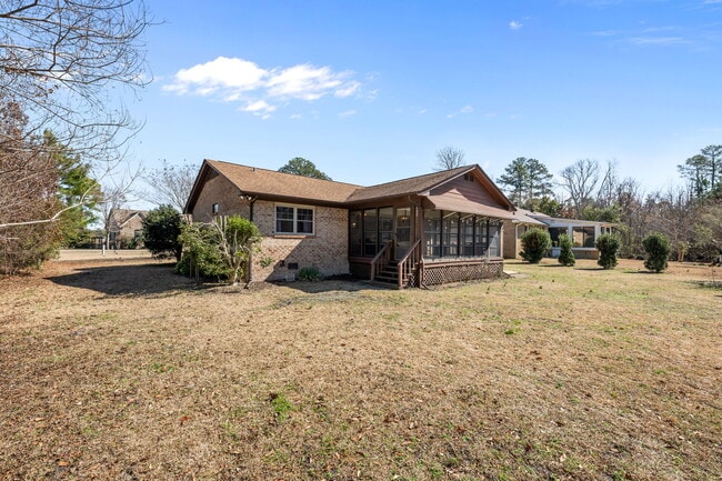 Building Photo - 6115 Gondolier Dr