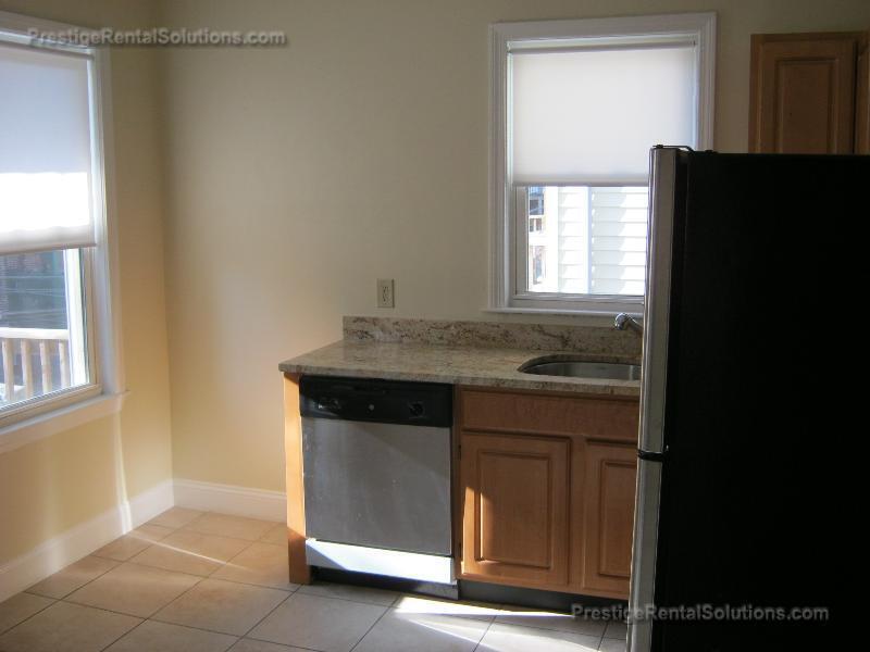 Building Photo - 21 Roseclair St