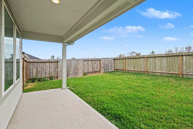 Building Photo - 9926 Palm Royal Dr