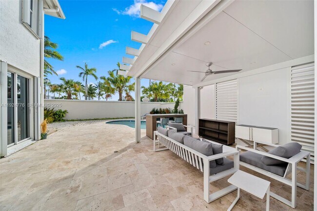 Building Photo - 1549 Breakwater Terrace