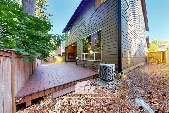 Building Photo - Stunning 4-Bedroom, 2.5-Bath Home within t...