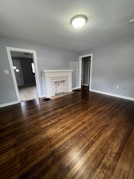 Building Photo - 720 Cranberry St