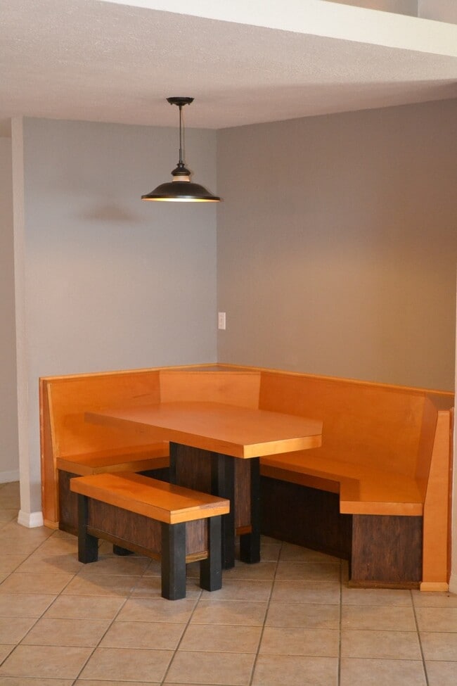 Building Photo - Lake Weir - Bird Island Rental - 5/3/2 Water Front Living at it's Best! **Available Soon**