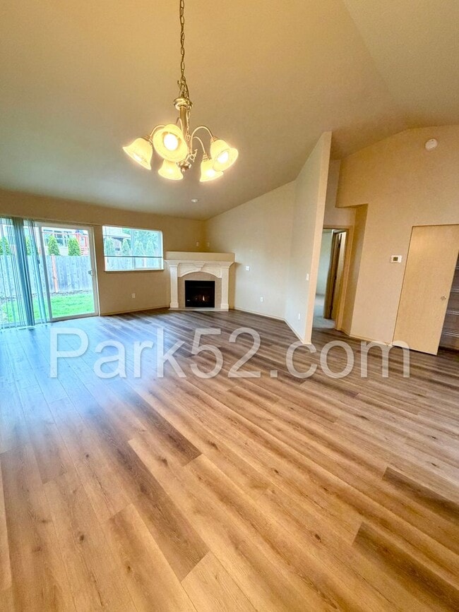 Building Photo - 3-Bedroom Duplex - Gated Community - Puyallup