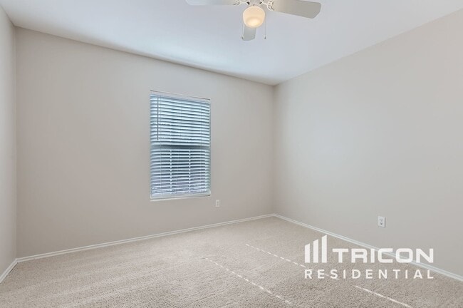 Building Photo - 312 Nogales Ln