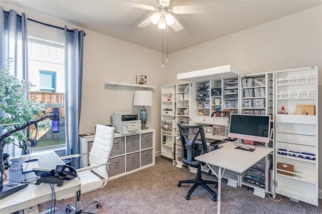 Building Photo - 7132 Aves St