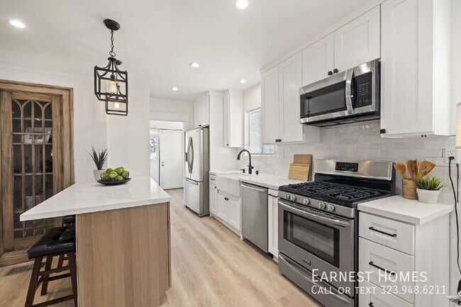 Building Photo - 5336 S Rimpau Blvd