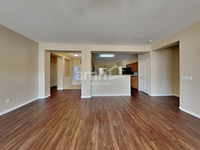 Building Photo - 5321 W Grenadine Rd