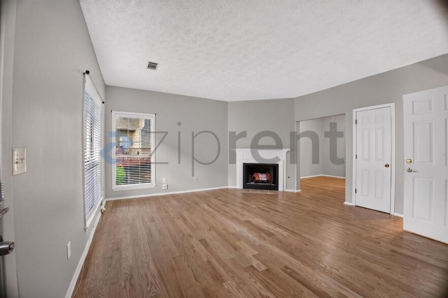 Building Photo - Unit N/A