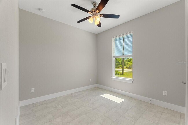 Building Photo - 3473 S San Mateo Dr