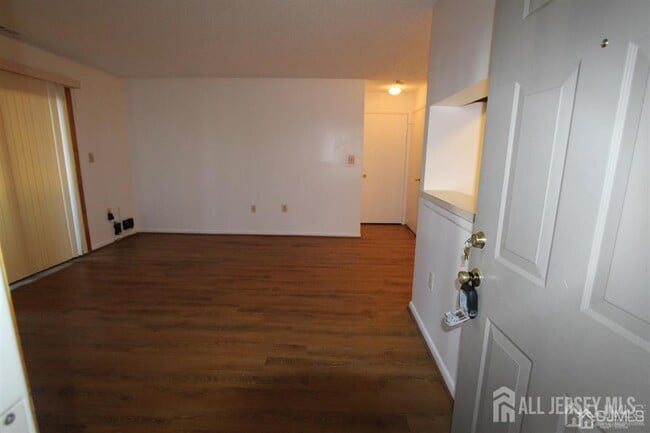 Building Photo - 5310 Ravens Crest Dr