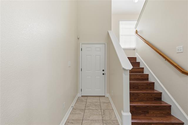 Building Photo - 609 E McGee St